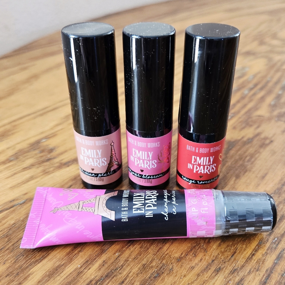 🛍BOGO 50% OFF💄💋🗼NWT‼️Bath & Body Works Emily In Paris 4-piece Lip Collection